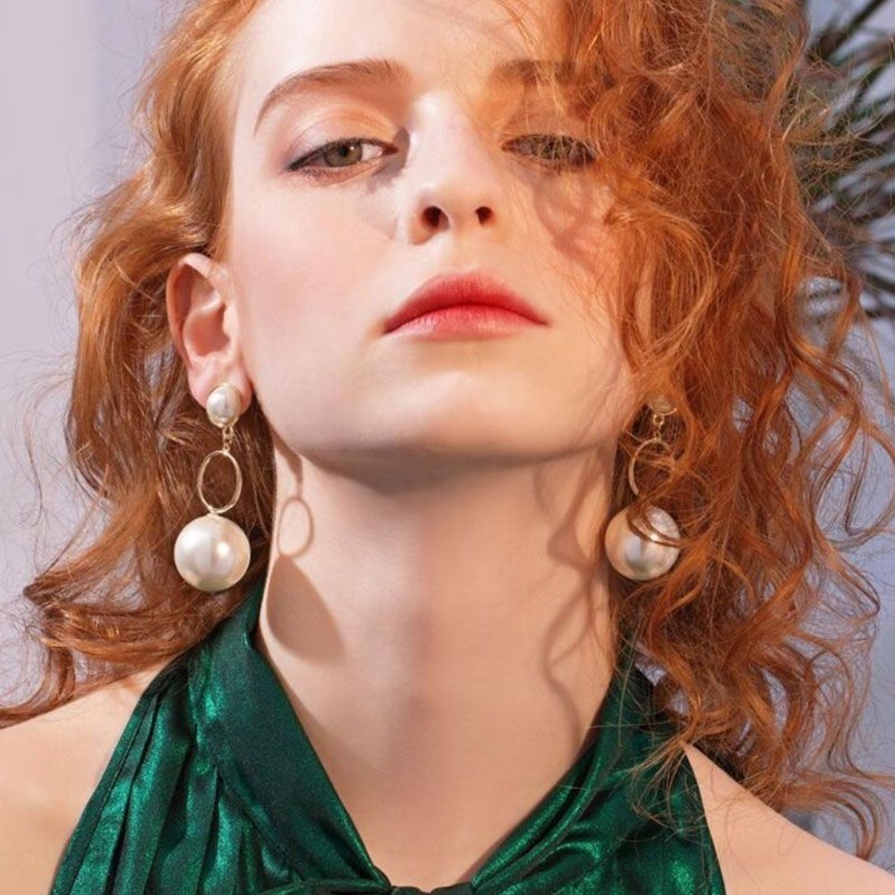 *AMBRIA* Round Pendant Fashion Dangle Earrings